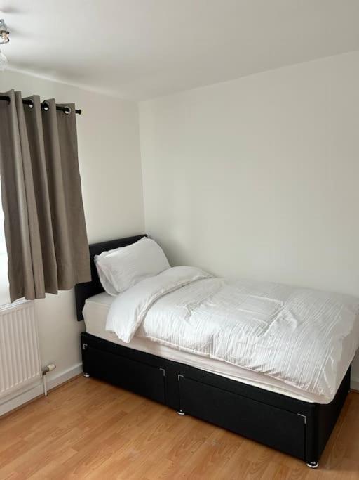 A Luxurious 3 Bed-terrance House Casa vacanze Londra